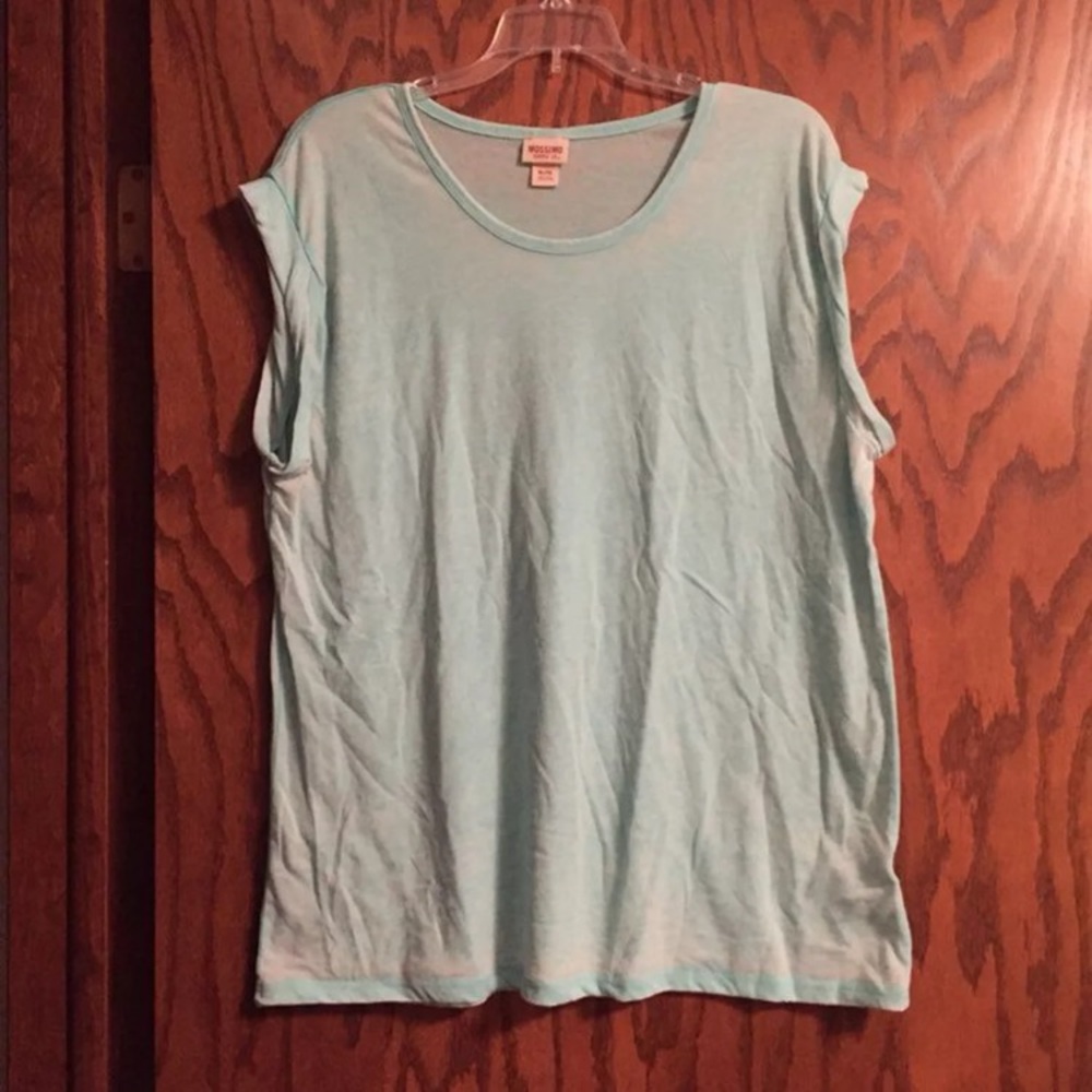 Mossimo Exercise Top Bundle - Picture 2 of 2